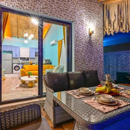 Ozbi 2-villa With Ootdoor Heated Pool For 4 People In 别墅