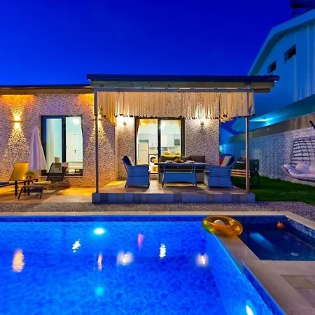 Ozbi 2-villa With Ootdoor Heated Pool For 4 People In * פאטהיה
