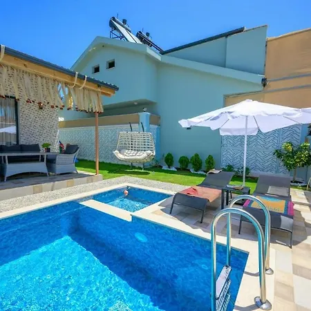 Ozbi 2-villa With Ootdoor Heated Pool For 4 People In