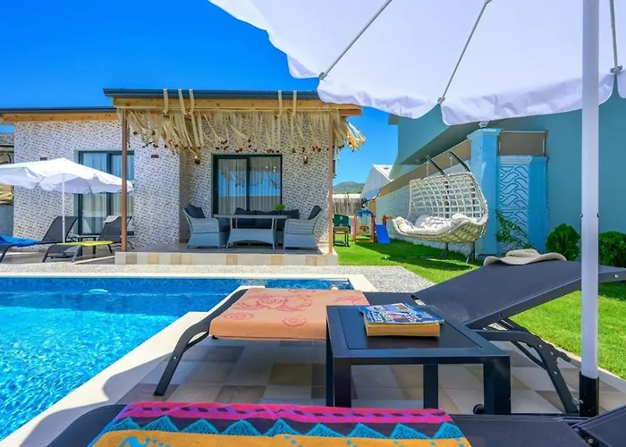 Ozbi 2-villa With Ootdoor Heated Pool For 4 People In