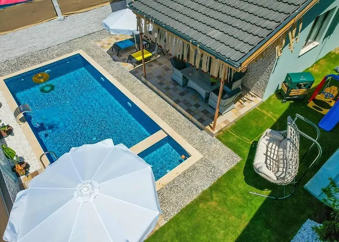 Ozbi 2-villa With Ootdoor Heated Pool For 4 People In Villa