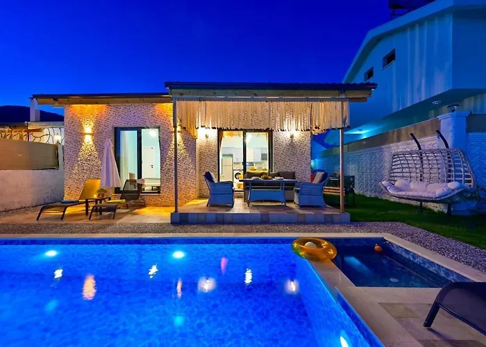 Ozbi 2-villa With Ootdoor Heated Pool For 4 People In * فتحية
