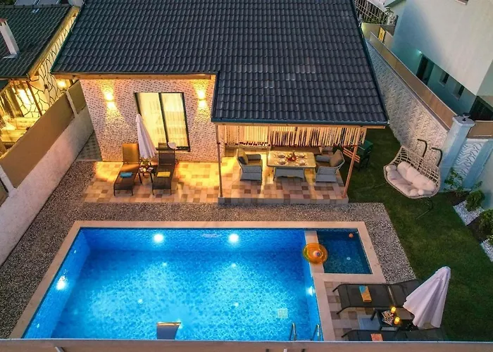 فيلة Ozbi 2-villa With Ootdoor Heated Pool For 4 People In *