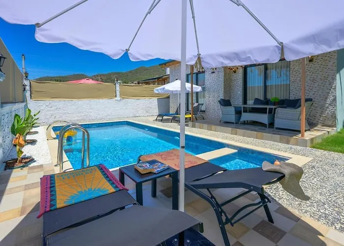 Ozbi 2-villa With Ootdoor Heated Pool For 4 People In فيلة