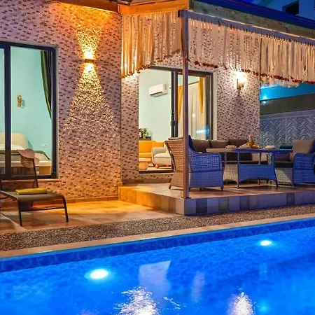 Ozbi 2-villa With Ootdoor Heated Pool For 4 People In *