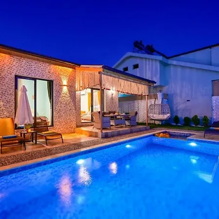 Ozbi 2-villa With Ootdoor Heated Pool For 4 People In Villa *