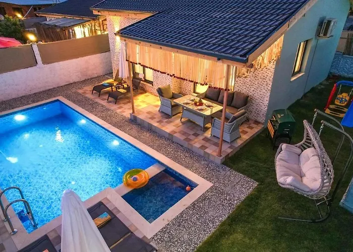 Ozbi 2-villa With Ootdoor Heated Pool For 4 People In * フェティエ